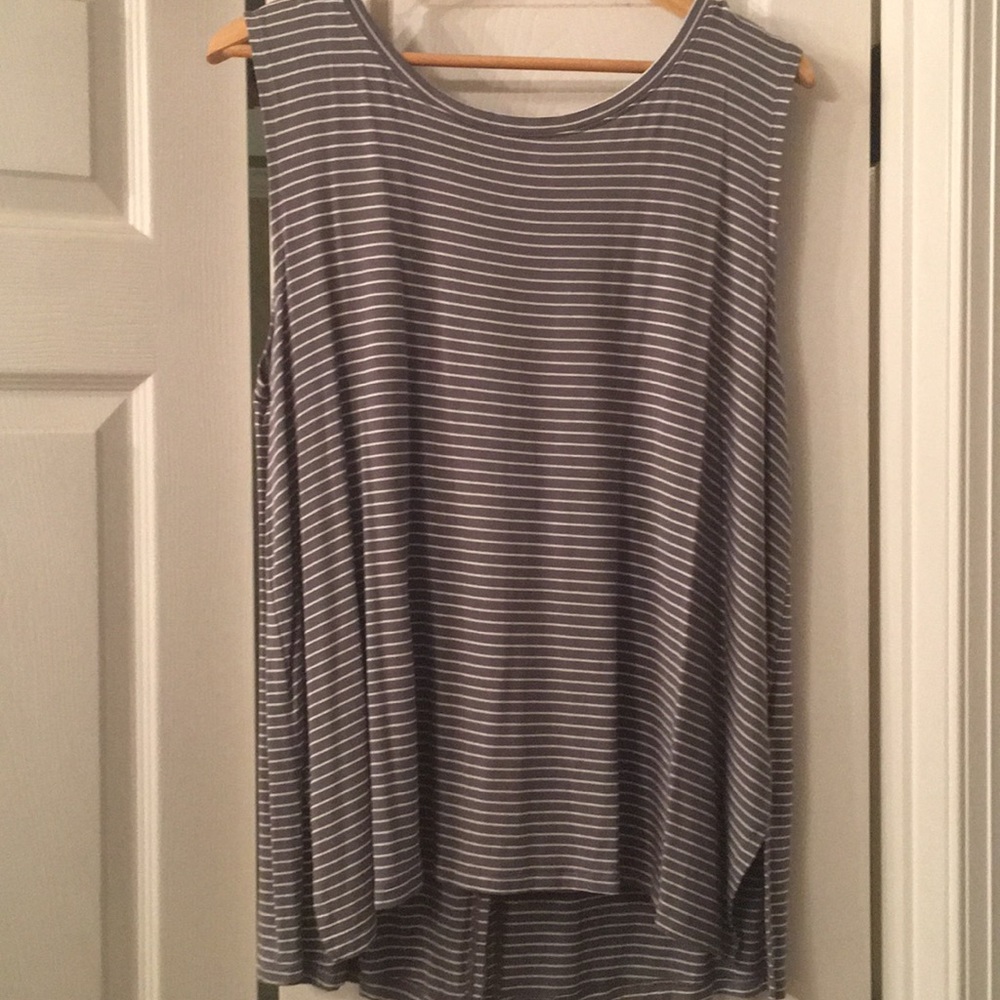 SoLD.    Fun shirt for summer